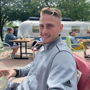 Meet your Posher, Colin